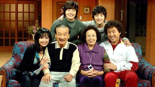 搞笑一家人吻戏,搞笑一家人甜蜜吻戏幕后花絮大揭秘